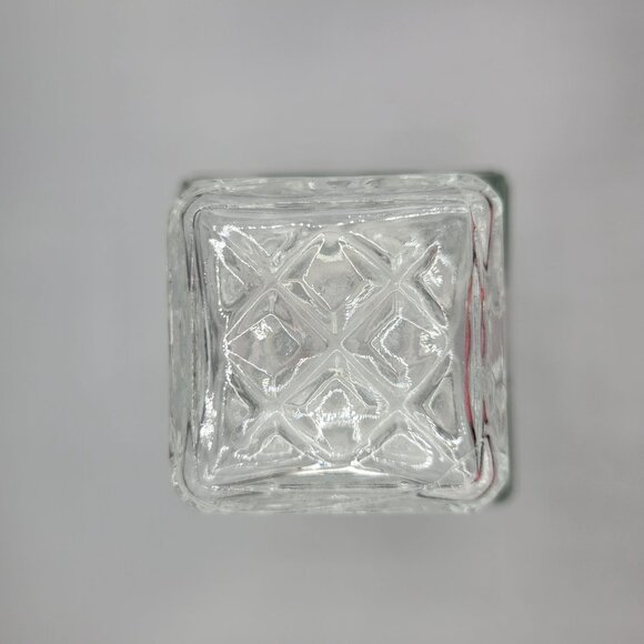 Vintage Clear Glass Whiskey Decanter With Diamond Cut Stopper Lid - Picture 12 of 12